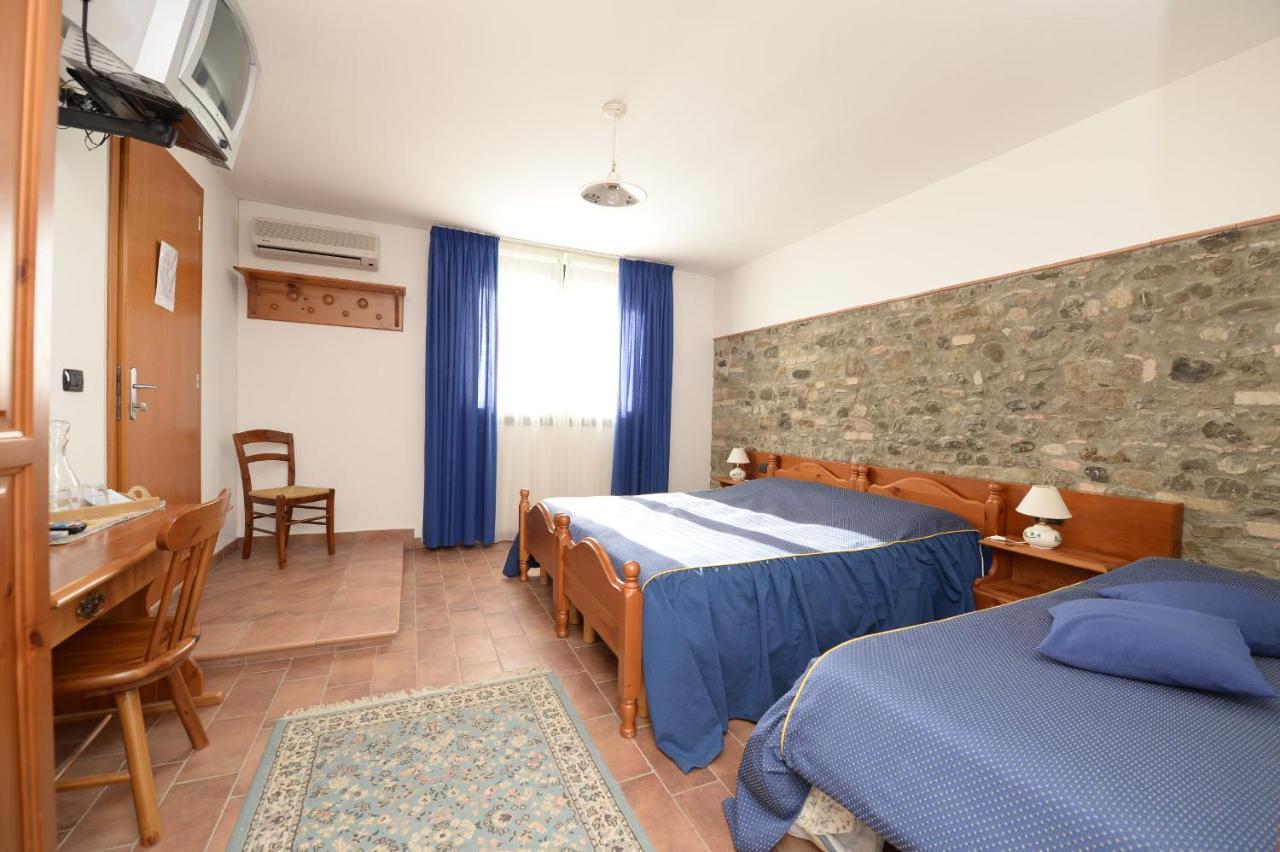 Agriturismo Le Oche Selvatiche Lauzacco Luaran gambar