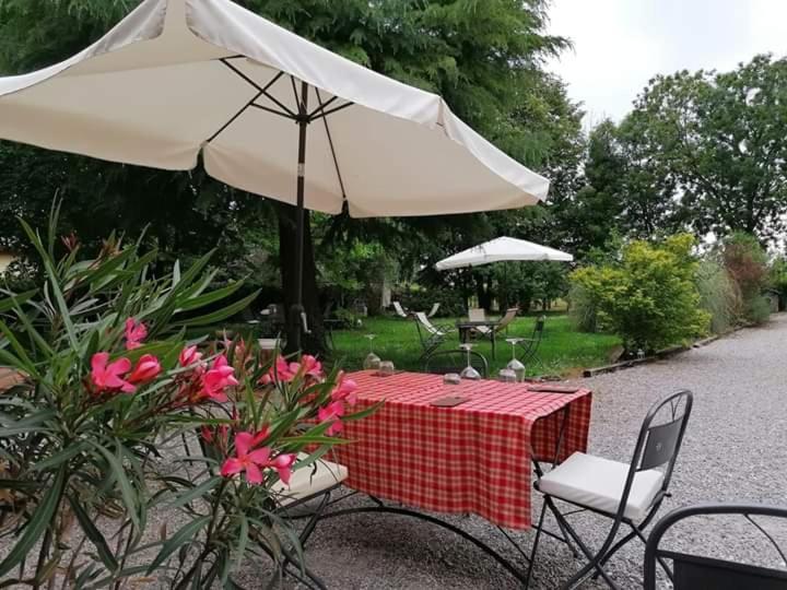 Agriturismo Le Oche Selvatiche Lauzacco Luaran gambar