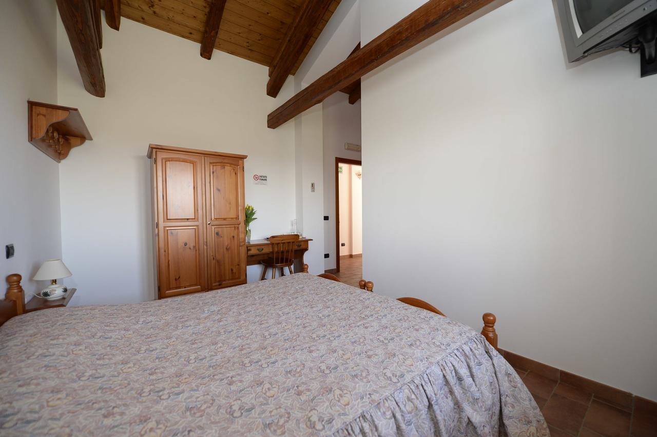 Agriturismo Le Oche Selvatiche Lauzacco Luaran gambar