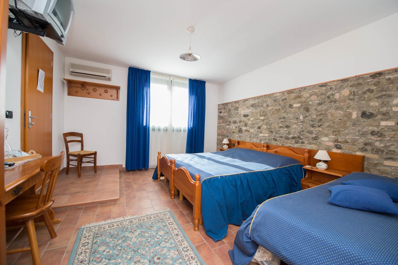 Agriturismo Le Oche Selvatiche Lauzacco Luaran gambar