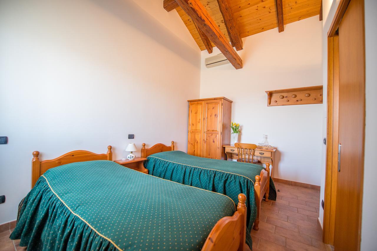 Agriturismo Le Oche Selvatiche Lauzacco Luaran gambar