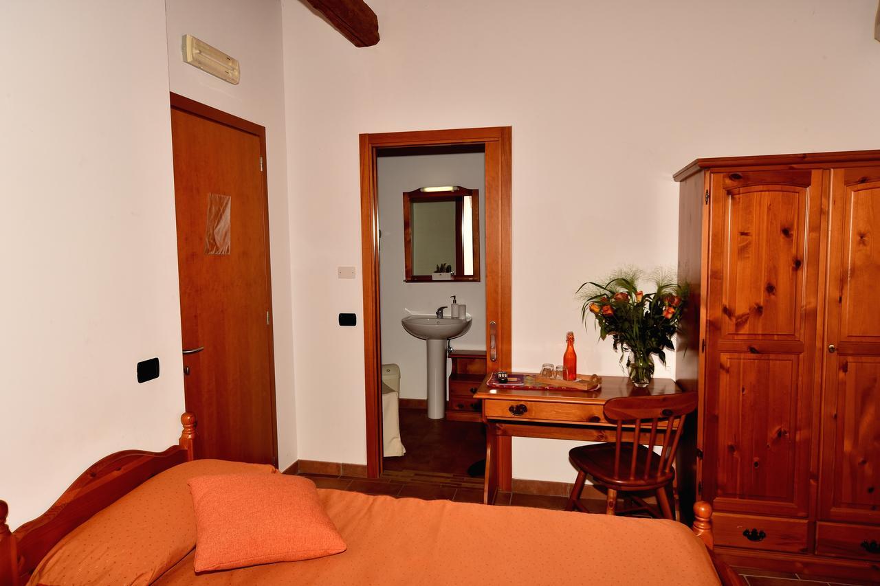 Agriturismo Le Oche Selvatiche Lauzacco Luaran gambar