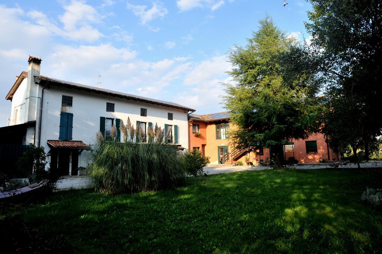 Agriturismo Le Oche Selvatiche Lauzacco Luaran gambar